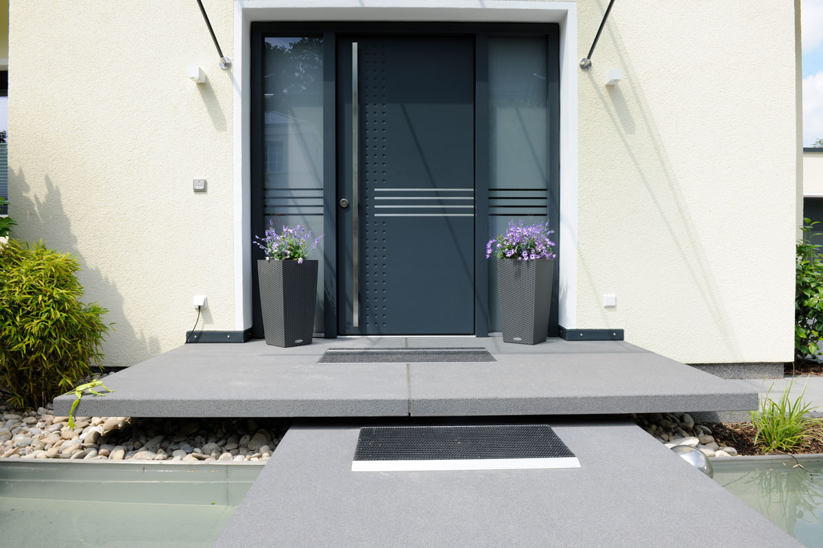 classic sidelight door